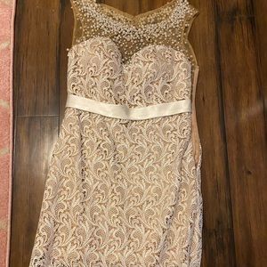 Dave and Johnny lace and beaded dress size medium